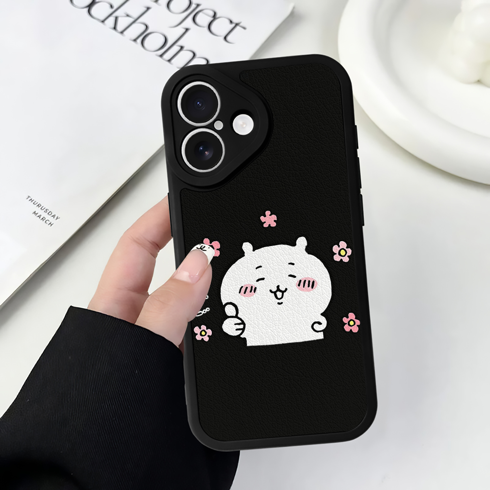 （画像用） ちいかわ ちいかわ Chii-kawa chiikawa 【iPhone 16シリーズ対応】シリコンスマホケース（レザー調） 材質：シリコン